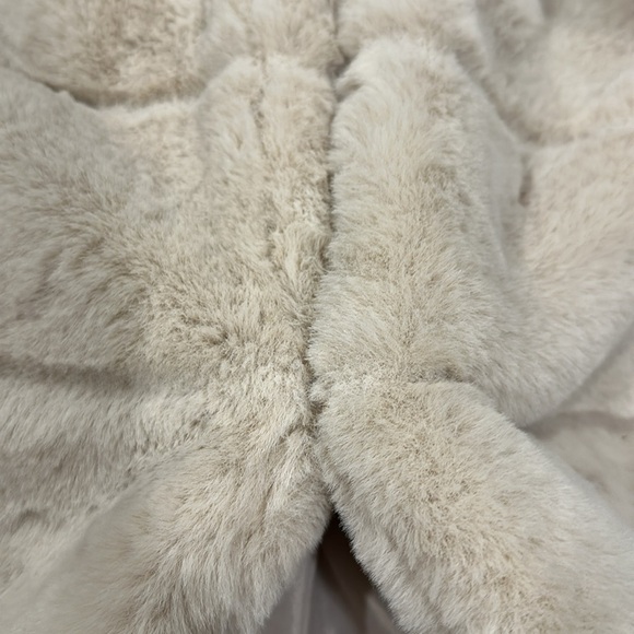 Jillian Harris x Joe Fresh Coat - Picture 6 of 7